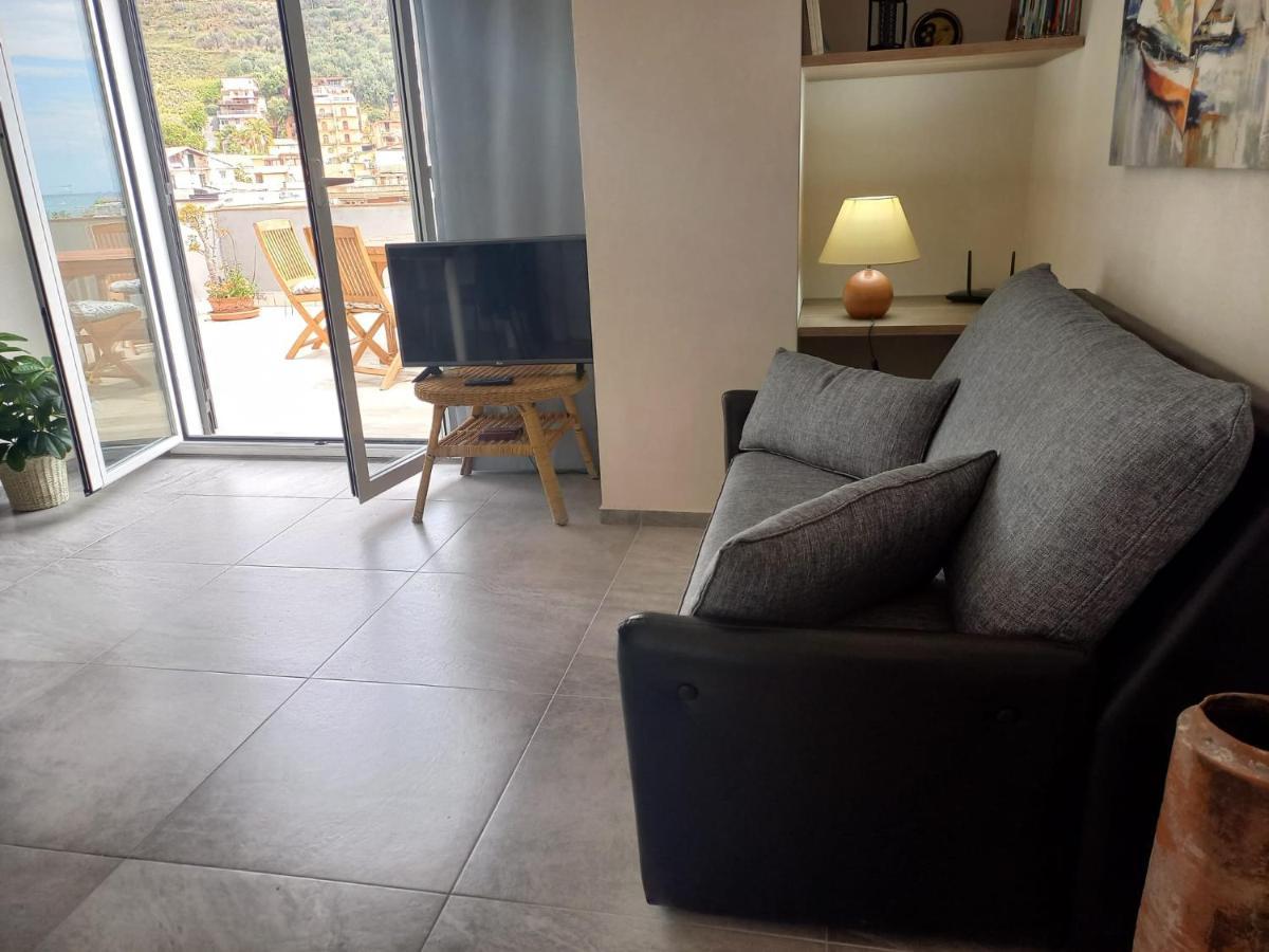 Suite Home Panorama جيارديني ناكسوس المظهر الخارجي الصورة